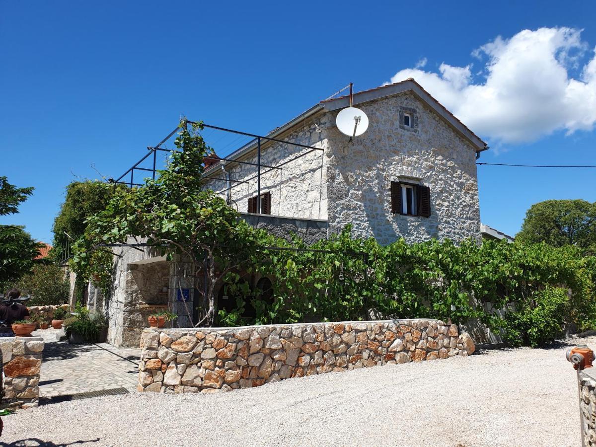 Villa Diny With Pool Pinezići Exteriér fotografie